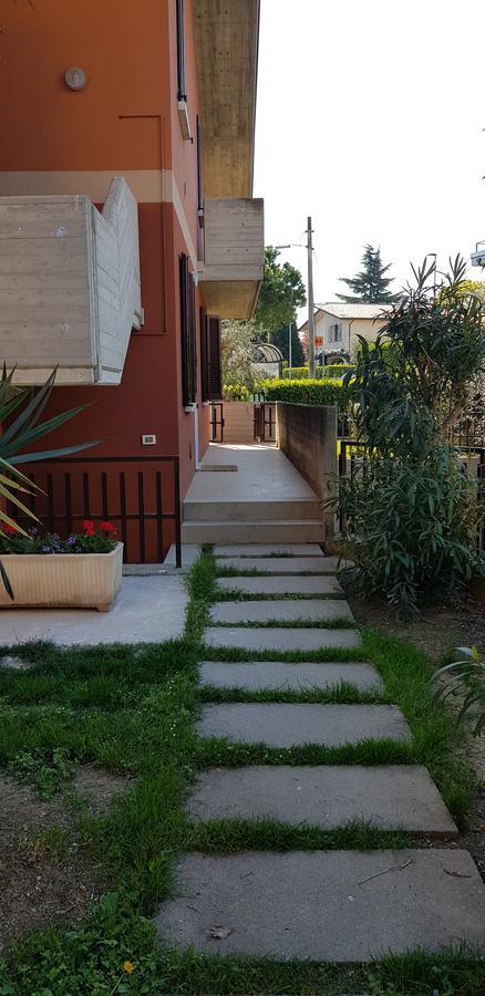 מלון דסנזאנו דל גארדה La Casa Di Rivo מראה חיצוני תמונה