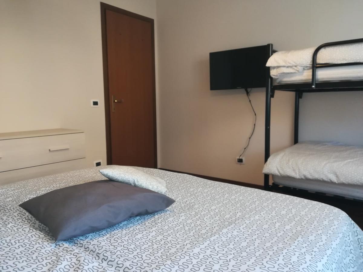 מלון דסנזאנו דל גארדה La Casa Di Rivo מראה חיצוני תמונה